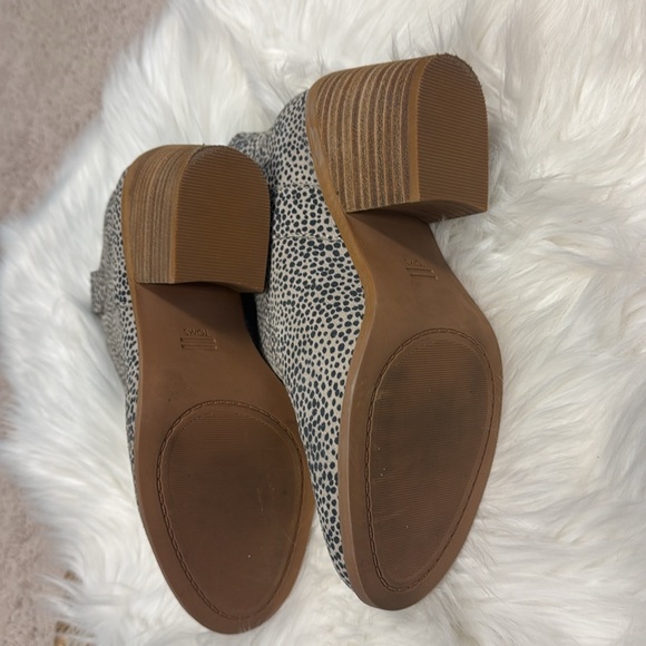 Toms animal print booties size 7 - Picture 6 of 8